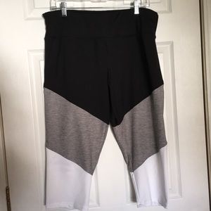 Colorblock workout capris